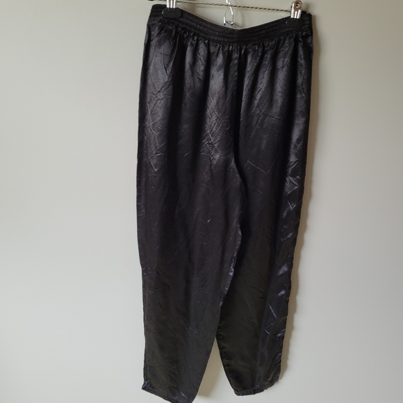 Silky black 80s trackpants black joggers - Picture 3 of 6